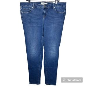 Torrid Jeans Women’s 16XT Mid Rise Medium Wash Denim